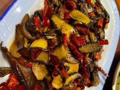 -菌之家·专业纯野生菌火锅·特色炒菌