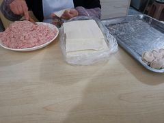 广东云吞的包法-三线肉杂酱面馄饨王