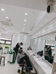 -镁连社·美联社