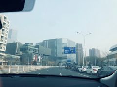 -新荟城购物中心-停车场