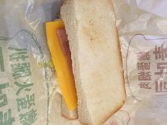 -麦当劳(杭州西湖银泰百货店)