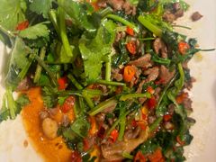 香菜摔打鲜牛肉-桂满陇·锦绣江南(益田广场店)