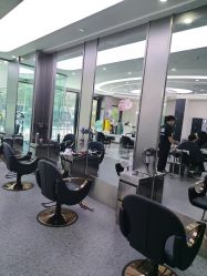 -MOVAN  HAIR莫凡匠人发型屋