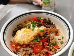 大蒜叶辣椒炒肉-李易面馆(高桥店)