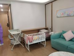 -雪梅月子中心(华侨城店)