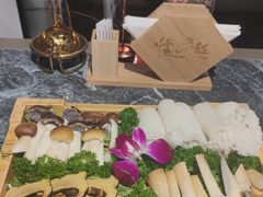 -慢丽江·云南野生菌土鸡锅(西山店)