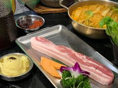 -哈哈碳都·牛肋条无限自助烤肉(宝龙店)