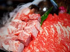 牛肉三重奏-煲宫猪肚鸡(晶品店)