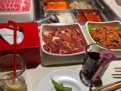 -海底捞火锅鲜切牛肉主题店(长寿路店)