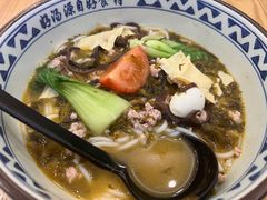 -蒙自源米线大王(信利城市广场店)