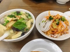 生汆丸子汤-子午路张记肉夹馍(翠华路店)