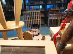-几个木匠匠人厨房