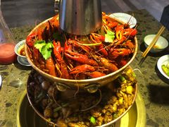 -沪小二炭火蛙锅(淮海中路美食不夜城店)
