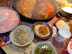 -赵美丽·重庆社区火锅·直营店(火车东站·中豪国际店)