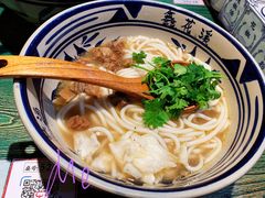 -鑫花溪牛肉米粉(东环大润发店)