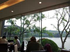 -上海怡沁园度假酒店