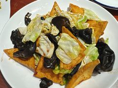 木耳白菜爆豆腐-恩宏德餐馆(平山道店)