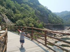 -燕子河大峡谷天坑仙境