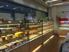 面包甜点陈列柜-花园饼屋·吐司蛋糕面包(星海店)