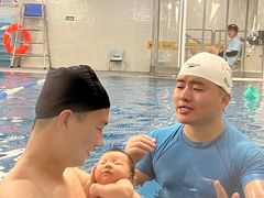 -蓝旗亲子游泳(范湖万达广场店)