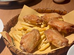 蒜香鸡翅配薯条-波螺油子青岛本帮菜(银座店)