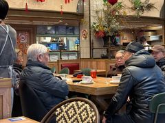 -玛格萝妮比萨屋(四平店)