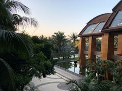 -三亚湾海居铂尔曼度假酒店