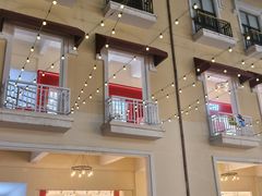 -王府井奥莱临潼小镇(临潼店)