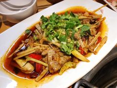 火爆牛肝-大众跷脚牛肉馆·非遗传承单位(峨眉山店)