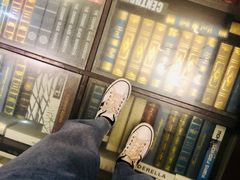 -钟书阁(松江泰晤士小镇店)