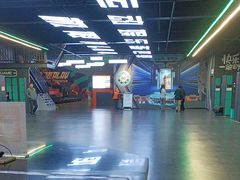 -极限PLAY运动娱乐新世界·团建派对表演休闲馆·室内高空游乐园