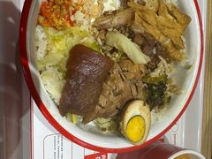 -壹品剁椒猪脚饭(蔡家中央大街店)