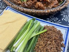 -八两八金·莱芜特色炒鸡(市南漳浦路店)