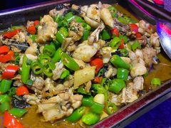 炭烧牛蛙平锅紫苏味-蘭奢雅集·江浙菜(青山江滩店)