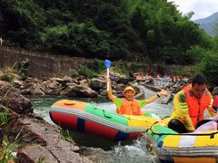 -安吉龙王山峡谷漂流