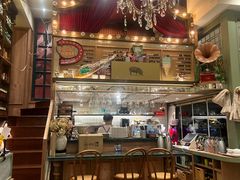 -玛格萝妮比萨屋(四平店)