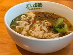 -呷佬·长沙手工米粉(金沙江路店)