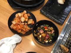 -肉甲韩国木炭烤肉(新壹街1店)