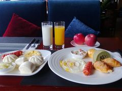 早餐-屋顶顶城市·江景酒店-客房部