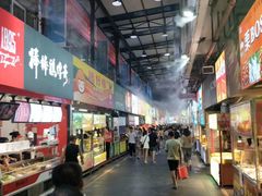 -海口骑楼小吃街