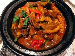 牛筋牛腩牛杂煲-石头咕(葵蓬店)