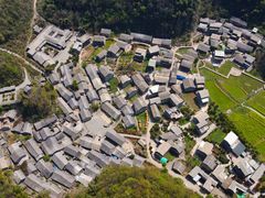 -高荡千年布依古寨旅游景区