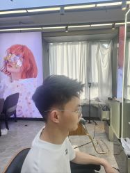 -藤野造型烫发染发