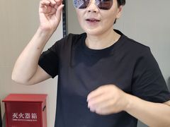 -LOHO眼镜(上海市浦江万达店)