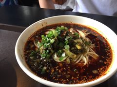 -秦云老太婆摊摊面(磁器口店)