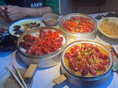-巴厘龙虾·榜首油焖大虾(音乐学院·沿江酒馆店)