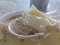 黄鱼馄饨-洪大妈·黄鱼面(金山嘴渔村店)