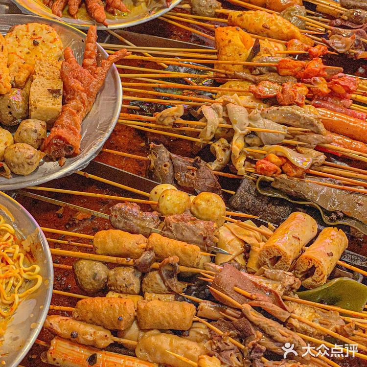 南京这家脏摊麻辣串🔥黏糊糊的嘎嘎香🥰