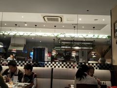 -爱丽丝牛排西餐厅(光谷步行街店)