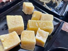 -果松木炭酸菜铜火锅·外婆参鸡汤